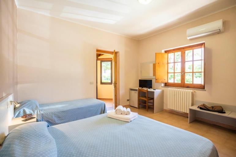 Hotel La Fattoria Sul Mare Capo Vaticano Szoba fotó